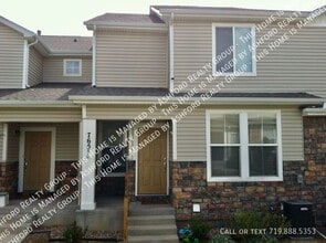 Building Photo - 7651 Sandy Springs Pt
