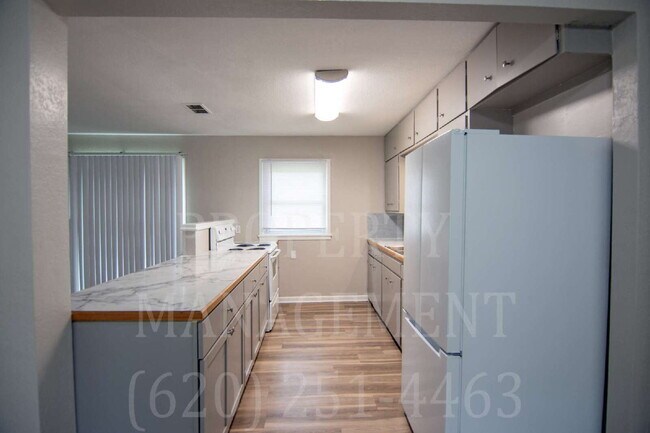 Building Photo - 3-Bedroom 1-Bathroom