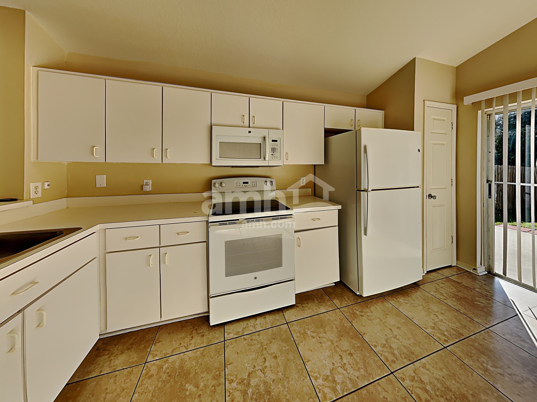 Building Photo - 6803 Summer Cove Dr