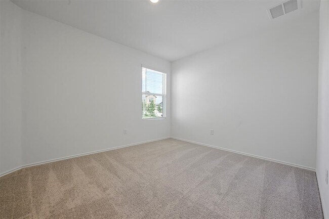 Building Photo - 2244 Devine Lake Bnd