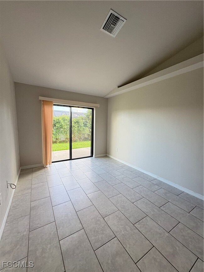 Building Photo - 3803 Chiquita Blvd S