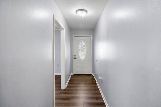 Building Photo - 238 Sleepy Hollow Dr