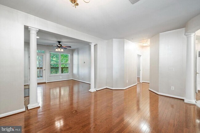 Building Photo - 1024 Leeward Way