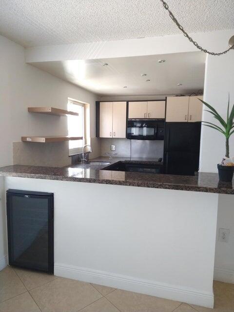 Building Photo - 720 Bayshore Dr