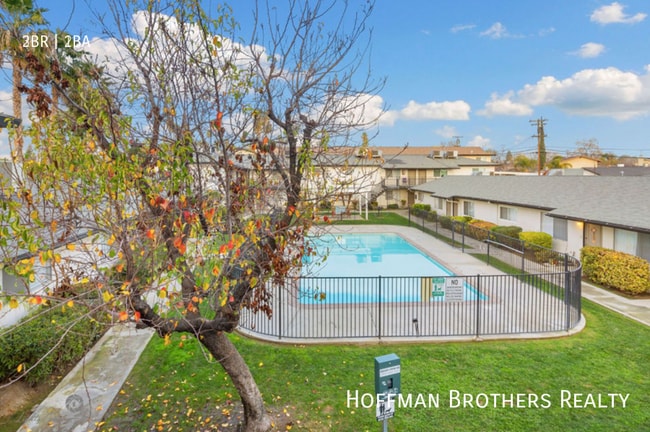 Building Photo - 4235 Columbus St