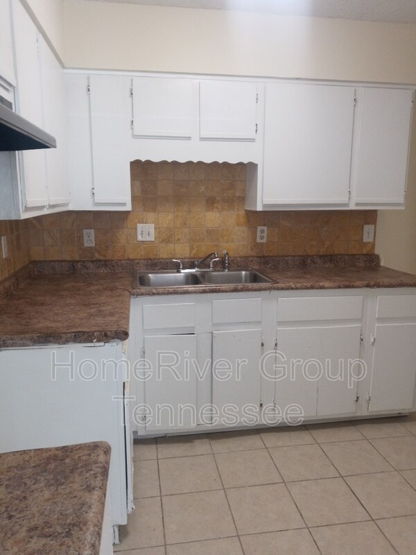 Building Photo - 3431 Club Bridge Dr