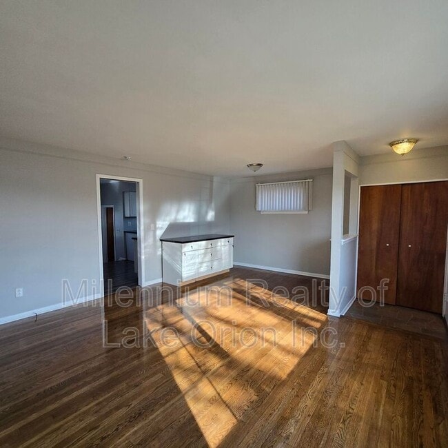 Building Photo - 11539 Hanford Dr