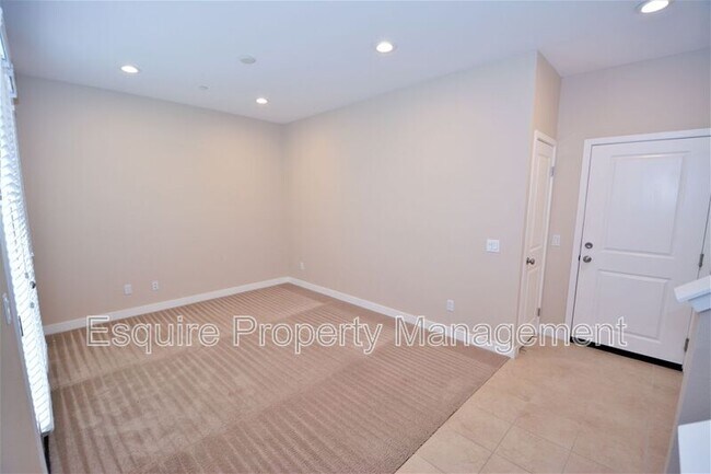 Building Photo - 205 Westpark Ct