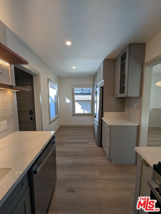 Building Photo - 1015 Granville Ave