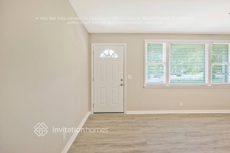 Building Photo - 118 Robinhood Cir