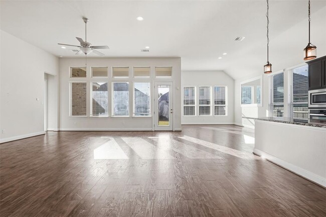 Building Photo - 3800 Empire Cv