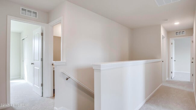 Building Photo - 1850 Washington Blvd