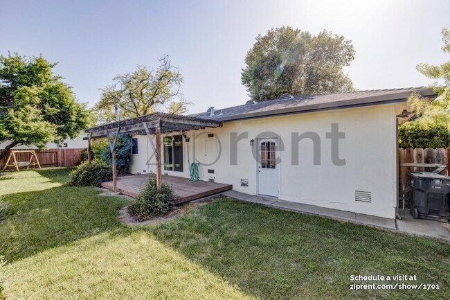 Building Photo - 950 Pecan Pl