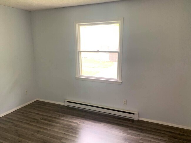 Building Photo - 406 W Alyea St