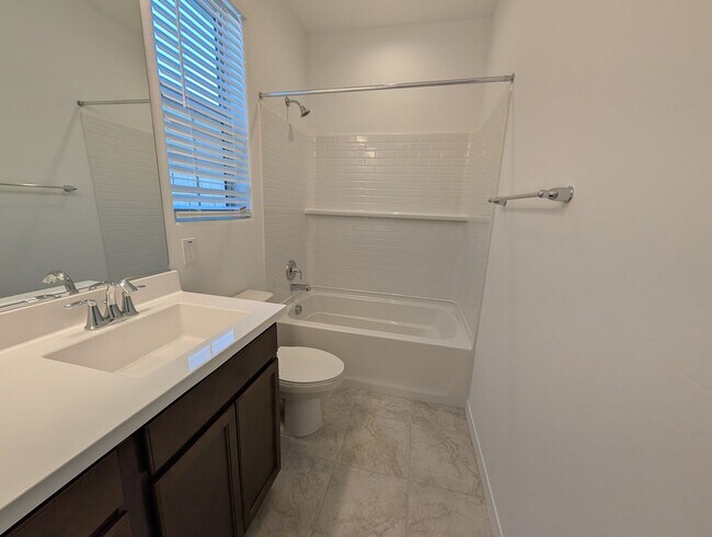 Building Photo - 4 Bedroom 3 Bathroom Parkside Los Cielos Home