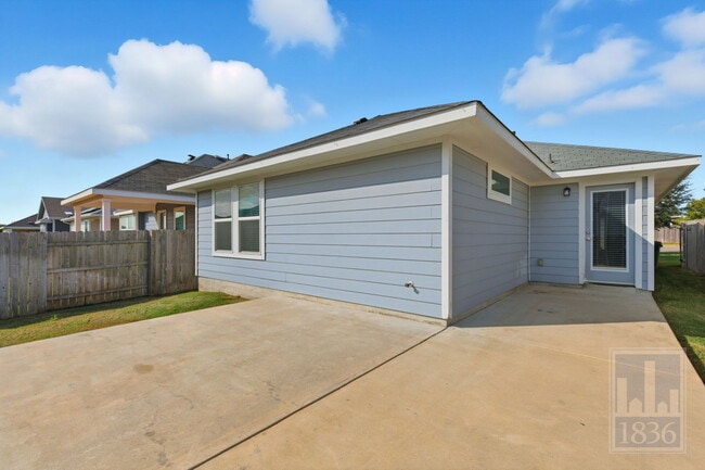 Building Photo - 7615 Europa Ave