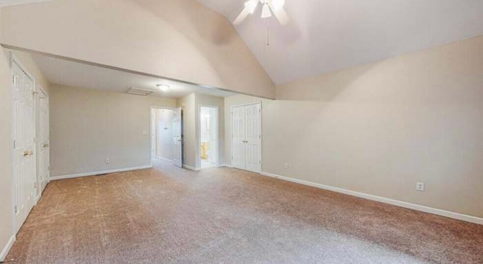 Building Photo - 1106 Oatlands Park