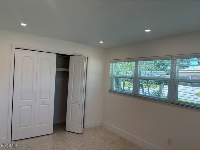 Building Photo - 5917 SW 1st Ct