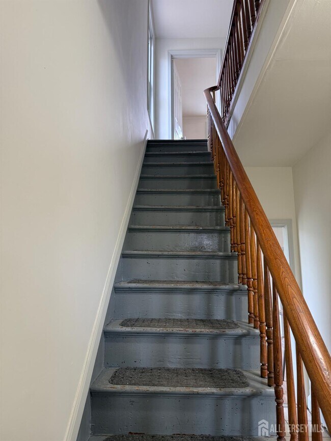 Building Photo - 400 High St