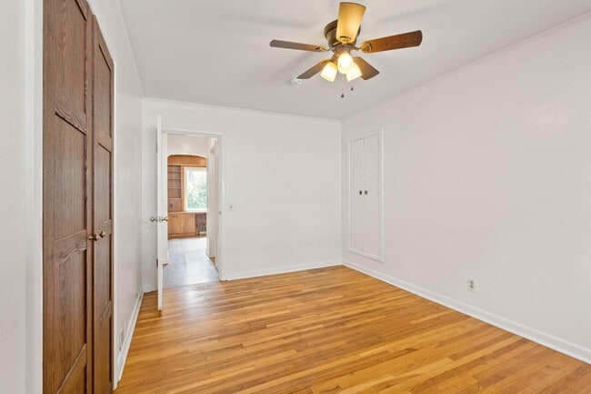 Building Photo - Amazing vintage 2-bdrm/2-bath Cully home—Giant garden, detached art studio, great location