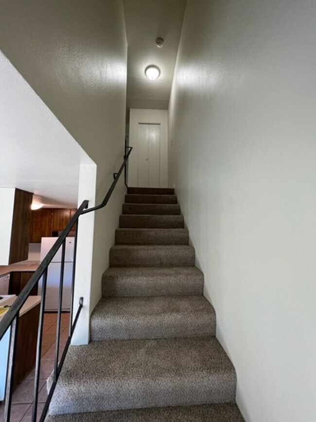 Building Photo - Spacious Condo with Private Patio