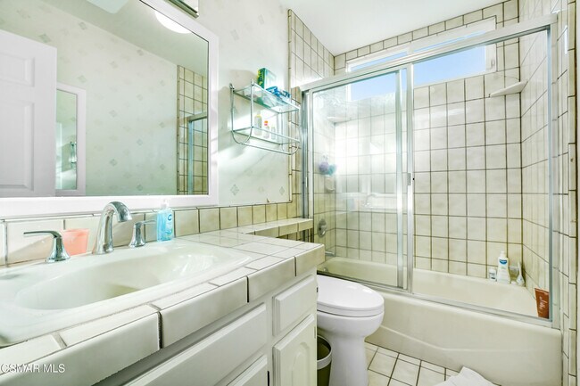 Building Photo - 23353 Balmoral Ln