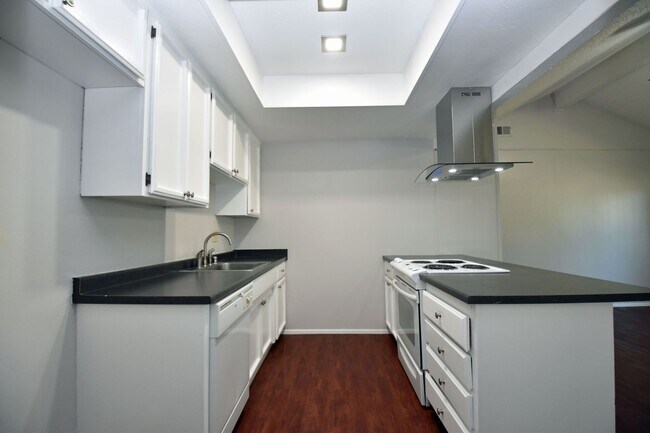 Building Photo - 5902-5902 Bourbon Dr