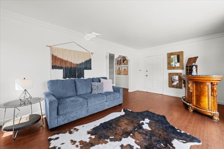 Building Photo - 4281 McClung Dr