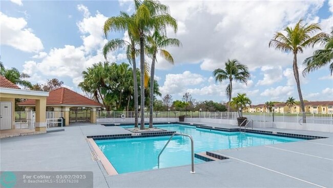Building Photo - 417 Vista Isles Dr
