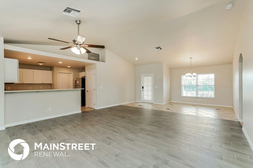 Building Photo - 1012 NW 15th Ave