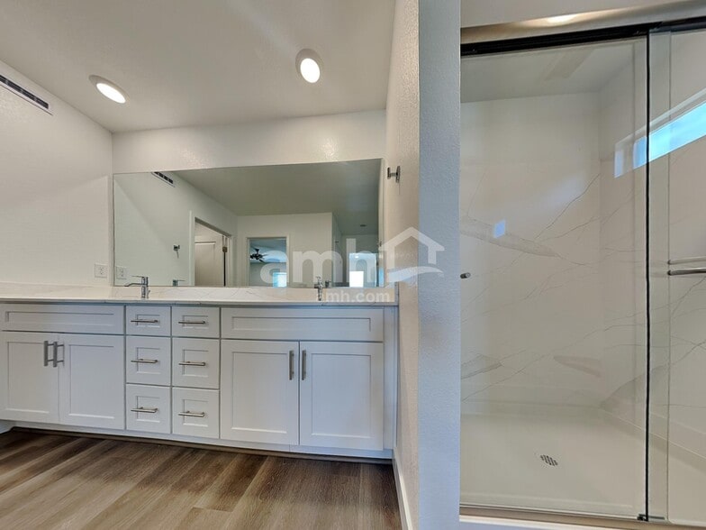 Building Photo - 10341 Beaver Tail St