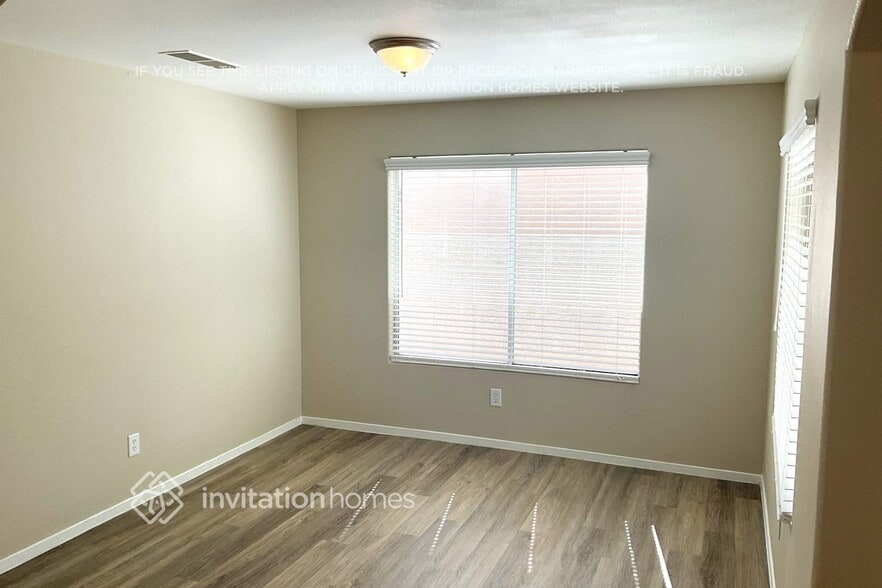Building Photo - 7009 Glass Slipper Ct