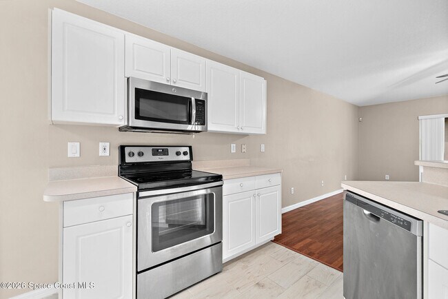 Building Photo - 2467 Deercroft Dr