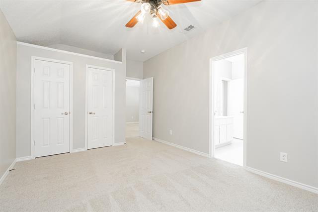 Building Photo - 920 Dogwood Ln