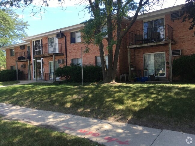 Building Photo - 4244 S 51st St