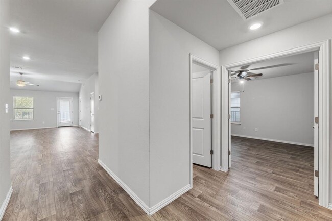 Building Photo - 143 Alexander