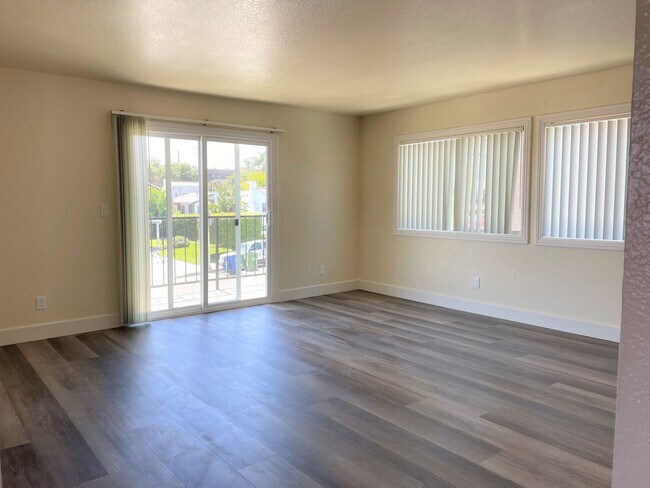 Building Photo - Open and Spacious 2 Bedroom, 1 Bathroom Apartment in San Pedro