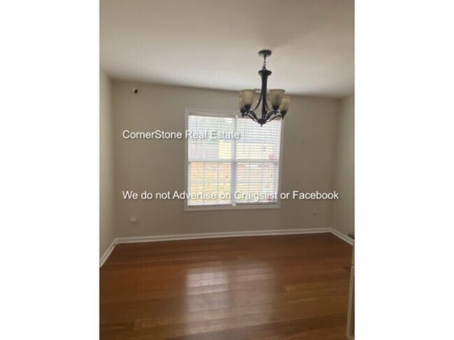 Building Photo - 50 Breezewood Dr