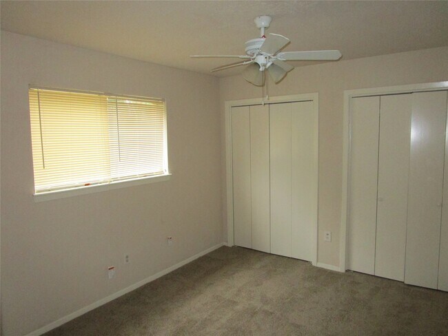 Building Photo - 16322 Clearmont Dr
