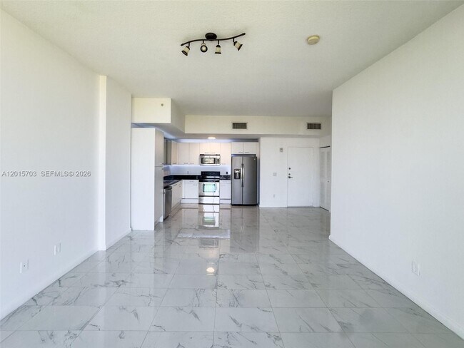 Building Photo - 1350 NW 8th Ct