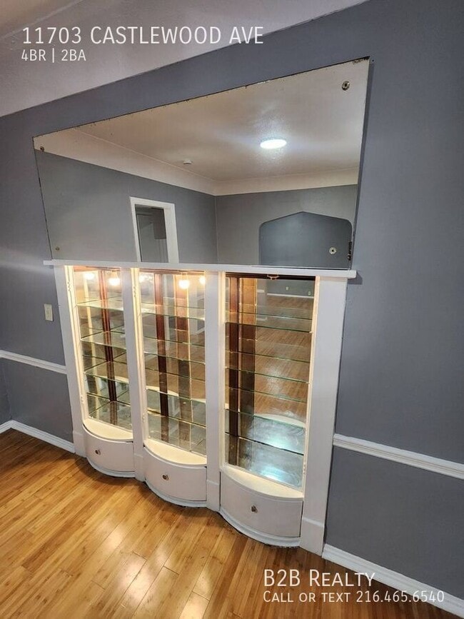 Building Photo - 11703 Castlewood Ave