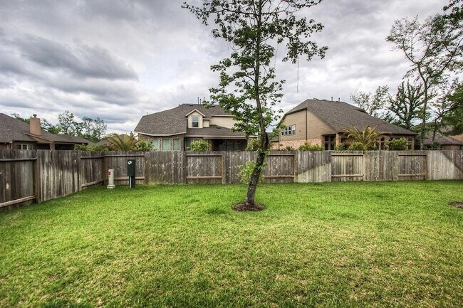 Building Photo - 123 Colton Ct