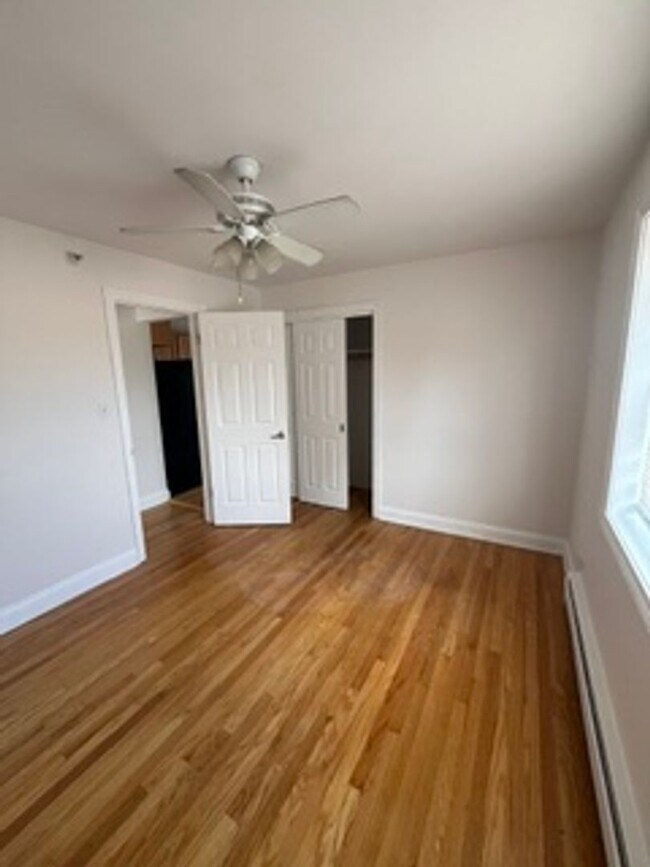 Building Photo - Salem Village Apartments LLC
