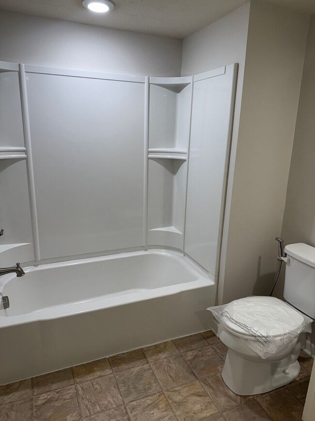 Building Photo - Beautiful 3 Bedroom 3.5 Bath in Sewickley, PA!