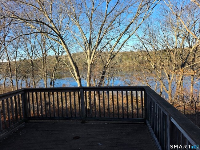 Building Photo - 148 Mathewson St