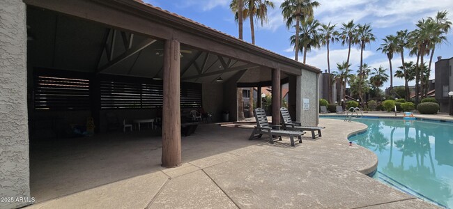 Building Photo - 1645 W Baseline Rd