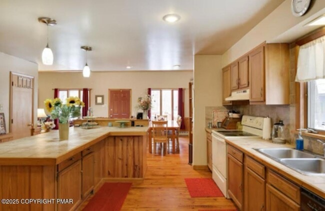 Building Photo - 276 Mountain View Dr