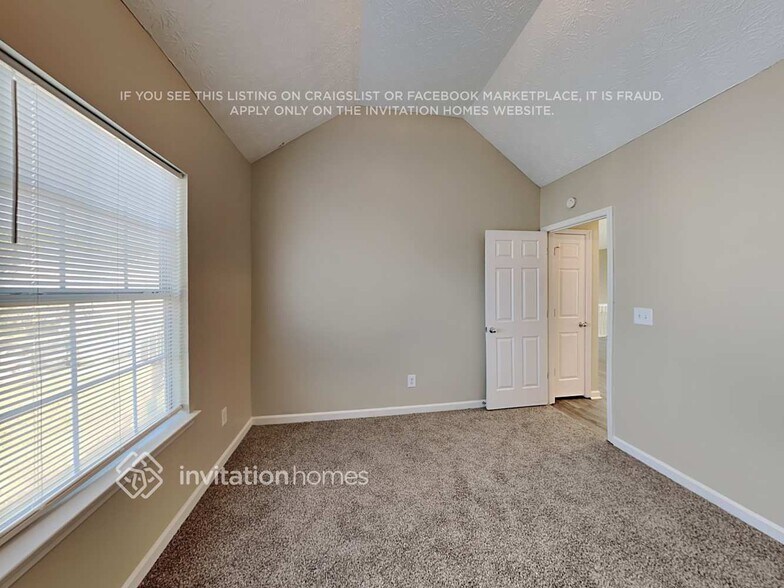Building Photo - 1155 St Phillips Ct