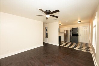 Building Photo - 535 Husk Ln