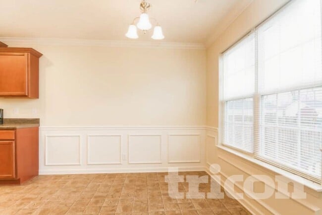 Building Photo - 1206 Aretha Dr